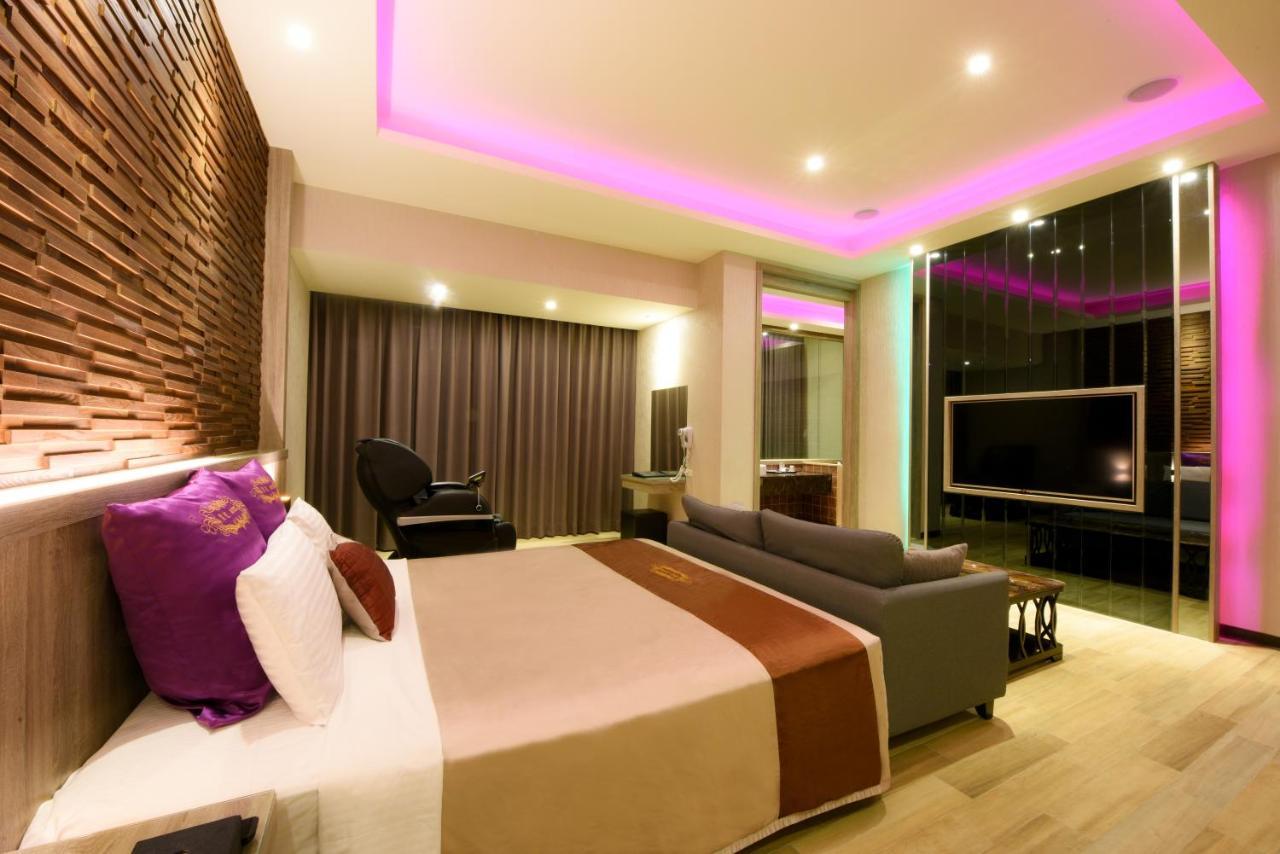 Purple Rainbow Motel 台北市 エクステリア 写真