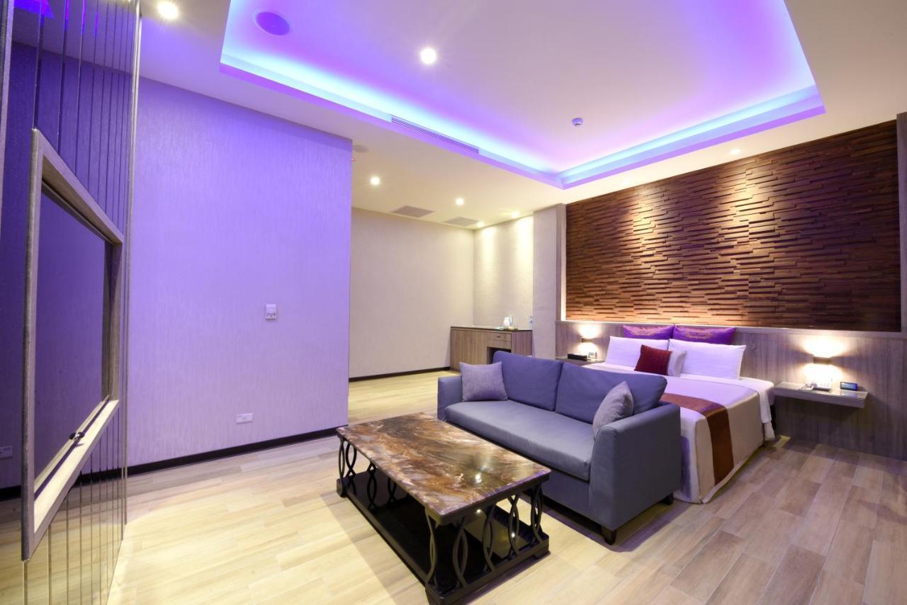 Purple Rainbow Motel 台北市 エクステリア 写真