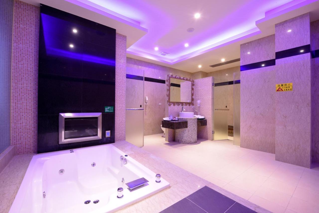 Purple Rainbow Motel 台北市 エクステリア 写真